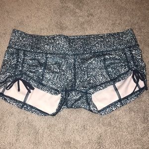 Lulu Lemon hot yoga short